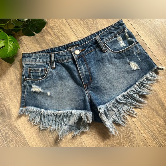 STS Blue Messy Fray Hem Denim Jean Shorts size 28 - Picture 4 of 11